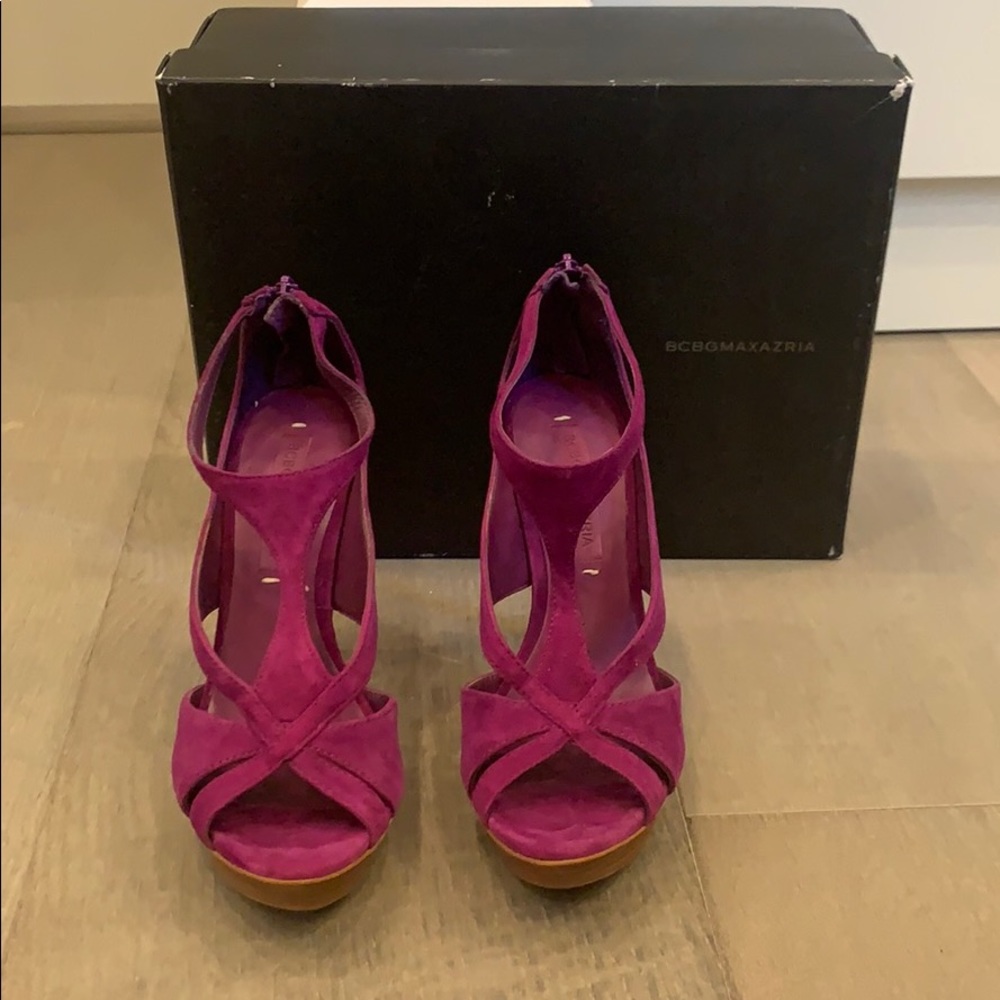 BCBG Maxazaria Fuchsia heels